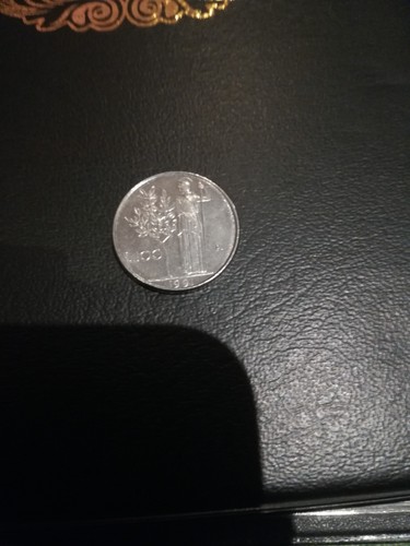 Moneta 100 lire piccola - 100,