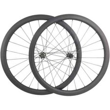 Set ruote carbonio 700c strada