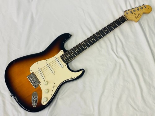 Squier fender affinity - by,