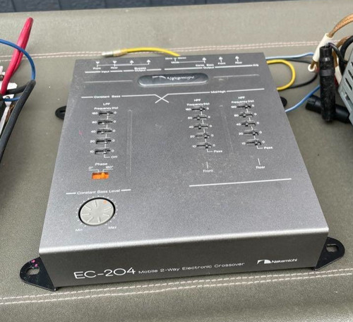 Crossover elettronico mobile - , a