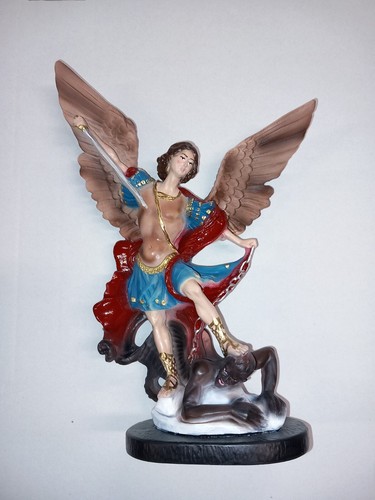 Statua san michele - di,