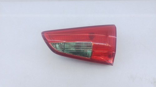 Right taillight door - in,