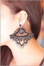 orecchini in pizzo macrame colore nero   artigianali con strass*macrame earrings