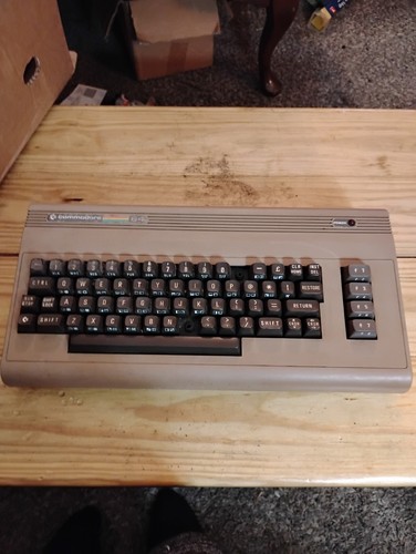 Commodore computer untested - 64,