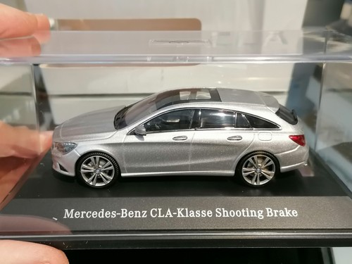 Kyosho mercedes cla - 1/43,