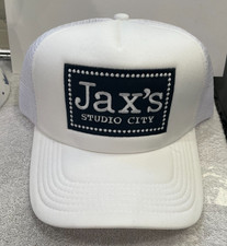 CAPPELLO SNAPBACK VANDERPUMP RULES JAX'S DAL SUO BAR CHIUSO IN STUDIO CITY CA.