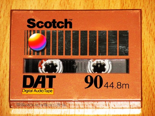 Dat digital audio tape - -,