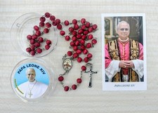 PAPA LEONE XIV ROSARIO PETALI DI ROSA ORIGINALE E BELLISSIMO CON SANTINO