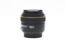 Sigma 30 mm f/1.4 obiettivo