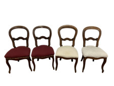 Gruppo di 4 antiche sedie
