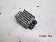 regolatore di tensione per