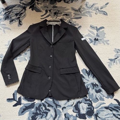 Hunter jumper equestrian animo - equestrian,