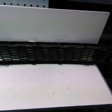 griglia paraurti centrale per VOLKSWAGEN POLO (6R) 1.2 BER. f0cfe1 6R08536719B9