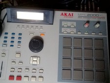 USED  AKAI MPC 2000 XL FOR