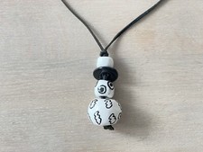 Collana in ceramica bianca e