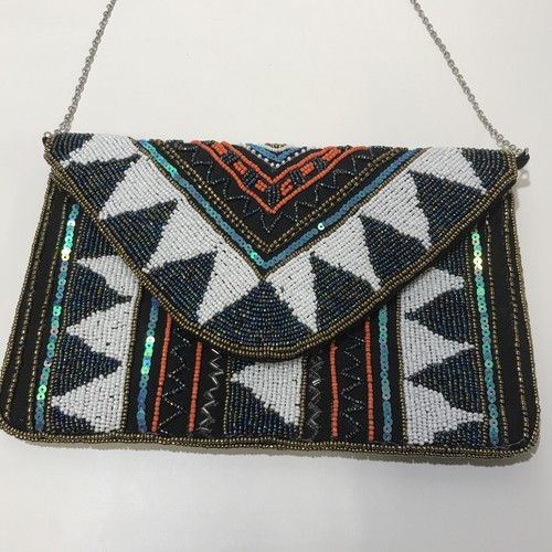 Bellissima borsa con perline