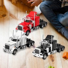 Modello di auto giocattolo da