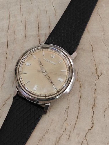 Bulova 1968 accutron 214 - 1968,