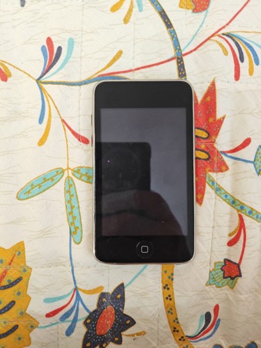 Apple ipod touch 2nd - ipod,