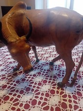 Scultura in pelle essiccata