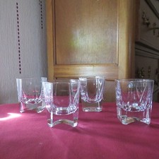 4 Bicchieri A Vodka Vérine IN