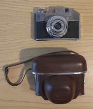 Macchina fotografica analogica vintage Bencini Comet II 2 custodia Milano Italy