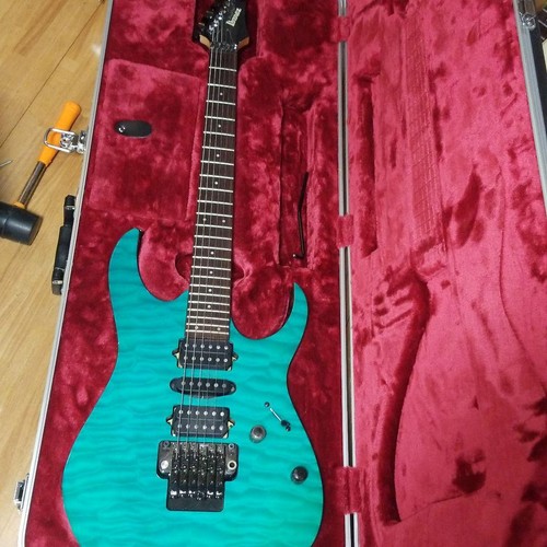 Chitarra elettrica usata