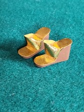 Vintage Barbie In The Swim PAK Gold Foil Zeppa Scarpe Marrone Zeppe Mattel Bambola