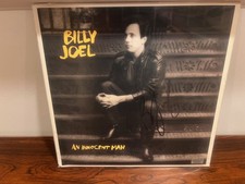 Album Billy Joel firmato un