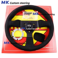 Volante sportivo per auto in