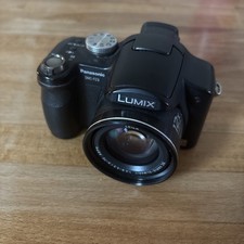 Panasonic Lumix DMC-FZ8 7.2MP