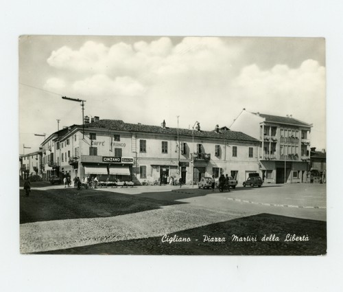 Cigliano piazza martiri - piazza,
