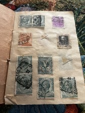 Piccolo Vecchio Album Con 20 francobolli Regno d' Italia misti