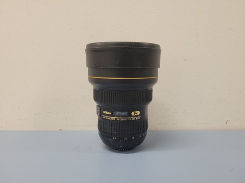 Nikon nikkor 24mm 8 - 14-24mm, f2.8