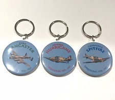 SET OF 3 KEYRINGS. ICONIC