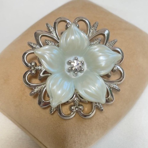 Spilla vintage con fiori - , in