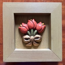 THUN Cornice Quadretto Con Tulipani Rossi e Fiocco Oro Misure 16,5x16,6 cm