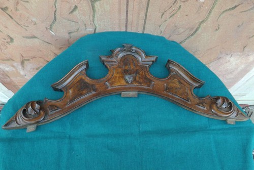 Fregio cornice sovraporta