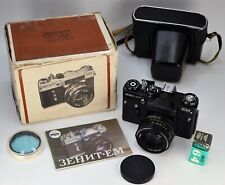 NEAR EXC! EXPORT USSR "ZENIT-EM" FOTOCAMERA REFLEX + obiettivo HELIOS-44m f2/58, SET IN SCATOLA 
