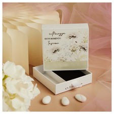 Scatola confettata fiori verde