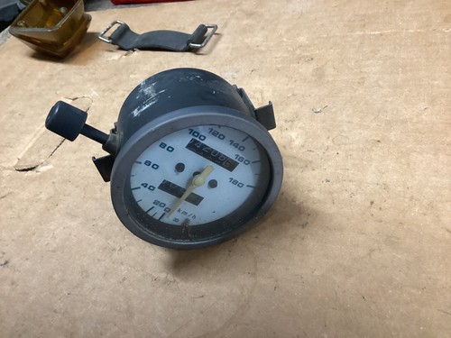 Suzuki rg400 speedo rg500 - rg400,