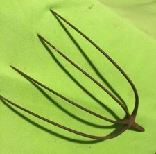 Primitivo ~ forchetta ~ 4 punte ~ rustico ~ strumento agricolo ~ arte steampunk