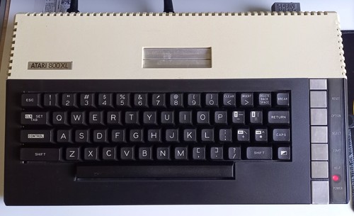 Atari 800xl con - atari,