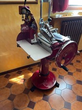 Affettatrice a volano Berkel H9 rossa restaurata con piedistallo  (9H 9434)