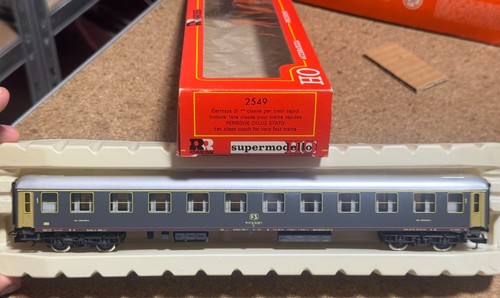 Rivarossi 2549 carrozza uic - carrozza, uic-x