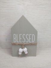 Nuovo! "Beato" Vassoio Livello Casa Moderno Forma Casa Blocco Legno Insegna Perline Neutre