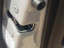 690400D140 door lock from left