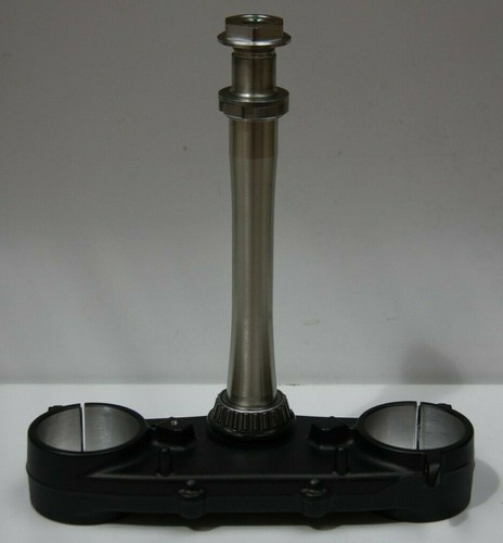 Forcella inferiore under - inferiore,
