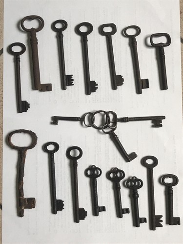 Chiavi antiche 18 keys - 18,