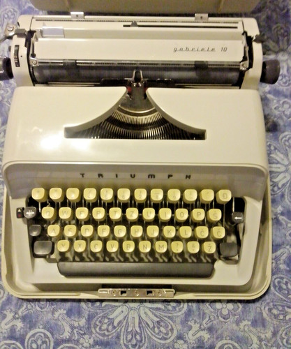 Macchina scrivere adler - da,